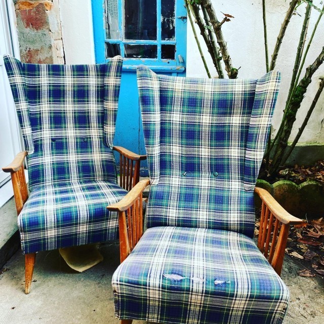 Paire de Fauteuils à Oreilles