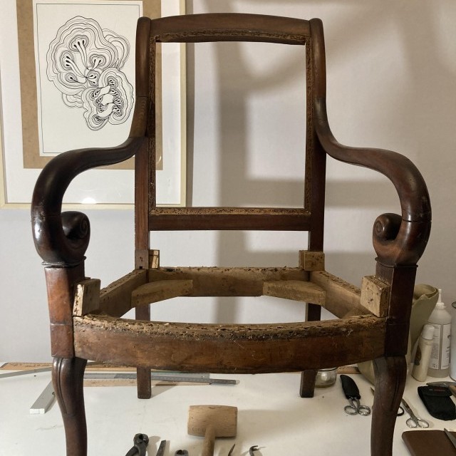 Restauration d'un Fauteuil de Style Empire