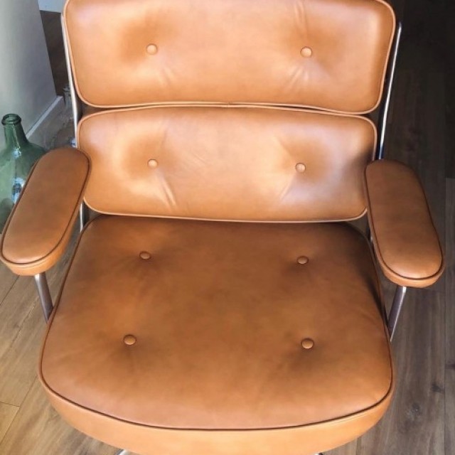 Fauteuil Lobby, Eames